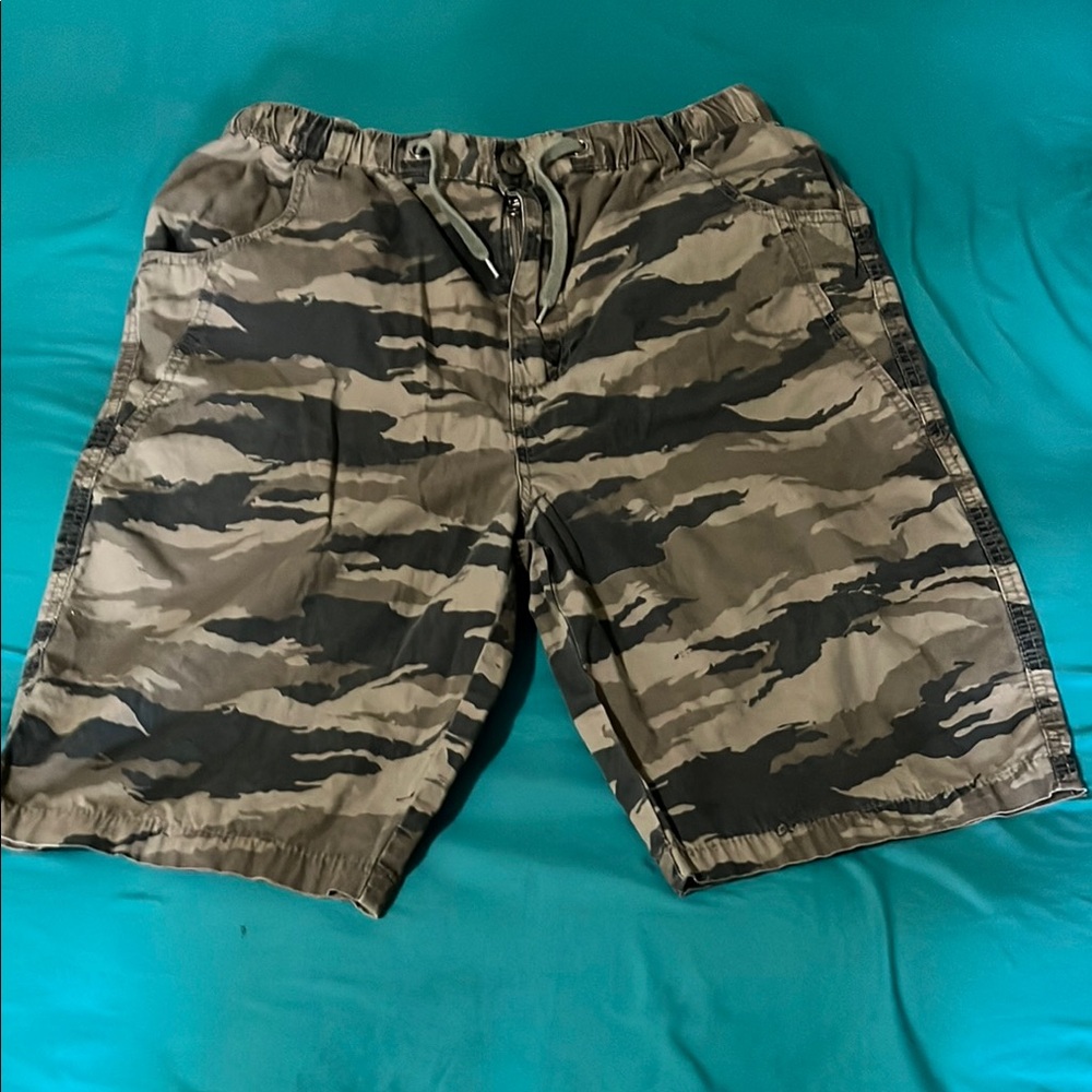 Carbon Men's Camouflage Cargo Shorts